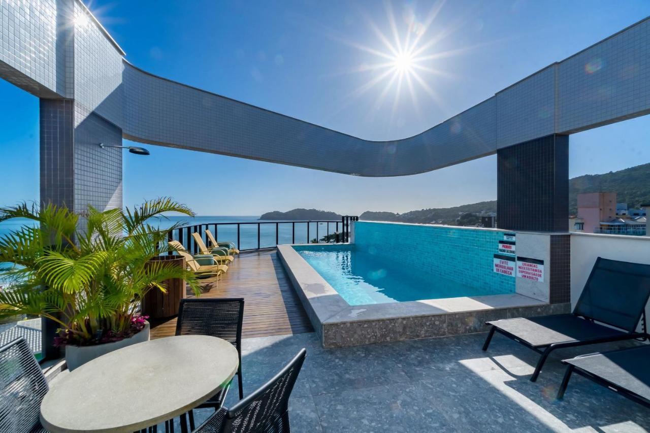 Confortavel Loft Em Condominio Com Piscina บอมบินญัส ภายนอก รูปภาพ